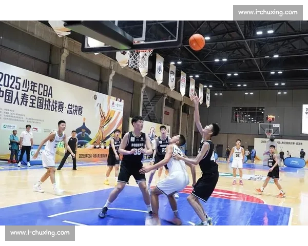 巅峰对决:篮球冠军赛激战瞬间与荣耀传奇全景解读 - 副本 巅峰对决:篮球冠军赛激战瞬间与荣耀传奇全景解读 - 副本