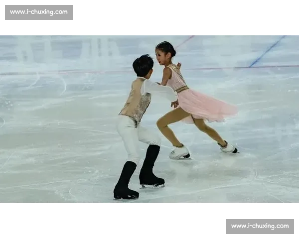 璀璨冰上舞姿花样滑冰艺术与技巧完美融合之美